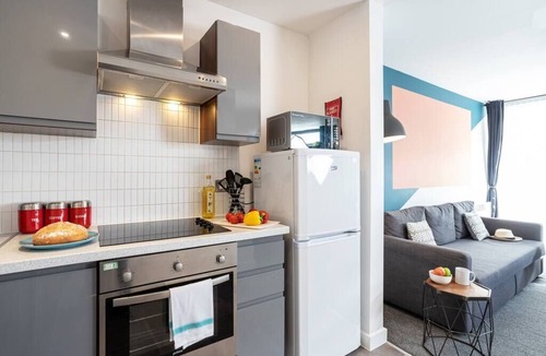 Lancaster Apartment | Homely City Apartment FREE PARKING