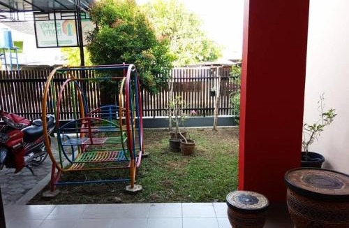 Tegal House | Homely Guest House Tegal