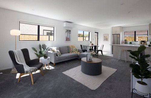 Trentham Apartment | Homely Haven in Trentham - 2BR