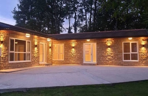 Stanley House | Homely luxury cottage 2