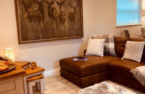 Stanley House | Homely luxury cottage 2