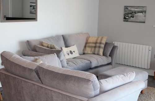 Cowes Apartment | Homely Luxury Waterfront Apartment