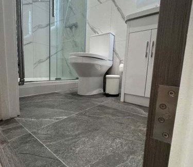 Redbridge Apartment | Homely stay in Dagenham