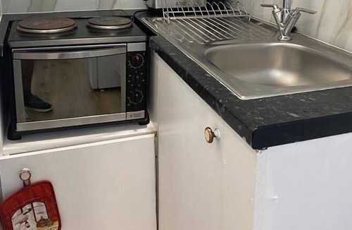 Sudbury Apartment | Homely studio flat