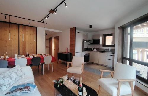 Eclose-Est Apartment | Homency - Résidence L'Expression E11