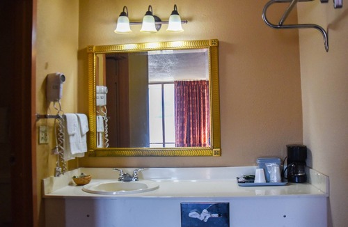 Jacksonville Hotel | Homeplace Inn