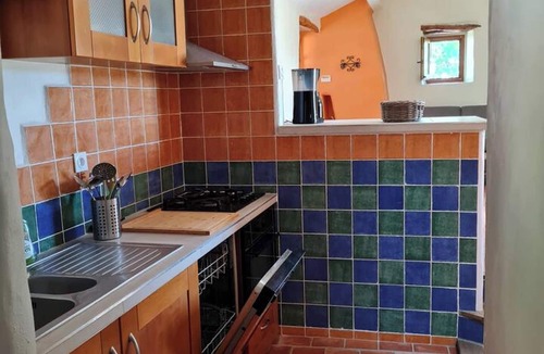 Saint-Georges-de-Luzencon House | Homerez - House, Saint-Georges.