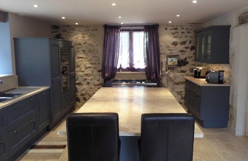 Les Houches House | Homerez - House-St-Georges-sur-B