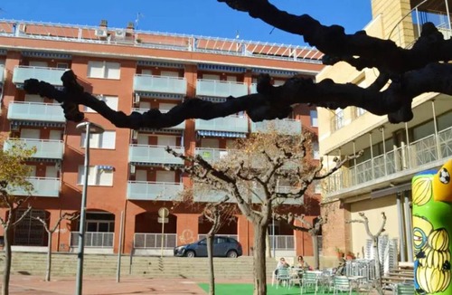 Sant Carles de la Rapita Apartment | Homerez - Appartement 700 m away from the beach for 4 ppl. with shared pool