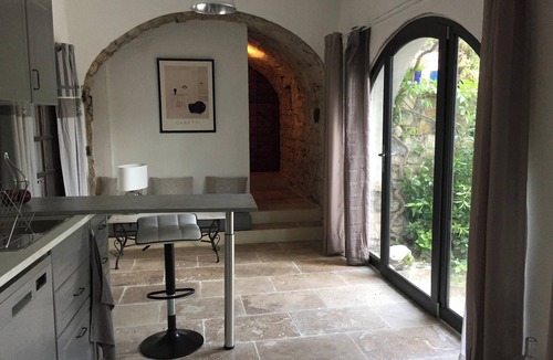 Saint-Andre-de-Cruzieres House | Homerez - House in Saint-André
