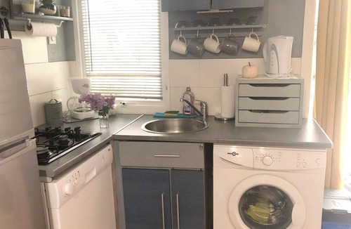 Saint-Jean-de-Valeriscle House | Homerez - Bungalow for 4 ppl. with shared pool at Saint-Jean-de-Valériscle