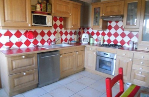 Saint-Vincent-Rive-d'Olt Villa | Homerez - Villa in Saint-Vincent-Rive-d'Olt