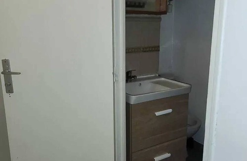 Villeneuve-Saint-Georges Apartment | Homerez - Apartment in Villeneuve-Saint-Georges