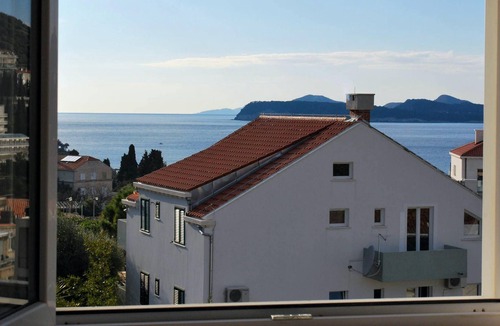 Lapad Apartment | Homerez - 300 m away from the beach! Appartement for 4 ppl. at Dubrovnik