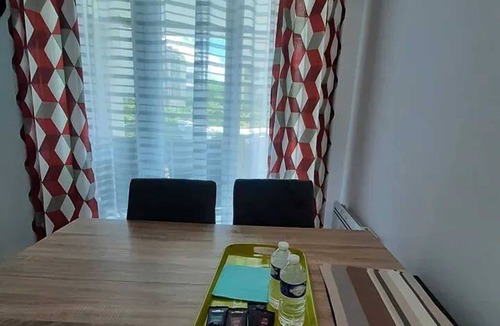 Saint-Germain-en-Laye Apartment | Homerez - Apartment in Saint-Germain