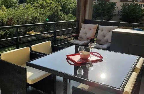Saint-Germain-en-Laye Apartment | Homerez - Apartment in Saint-Germain