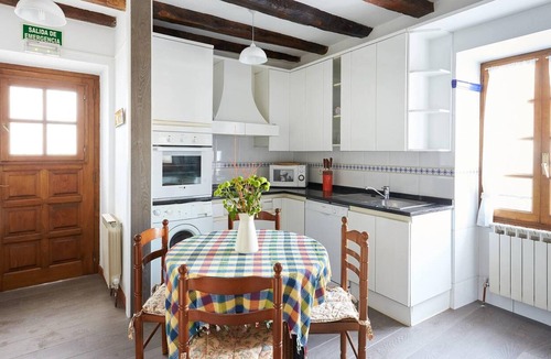 Baztan Apartment | Homerez - Amazing appartement for 6 ppl. with balcony at Berroeta