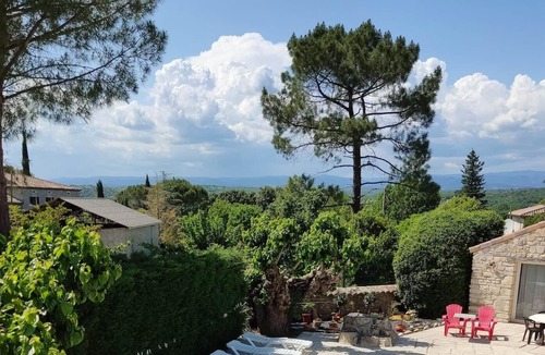 Saint-Alban-sous-Sampzon House | Homerez - Amazing house for 20 ppl. with shared pool and terrace at Grospierres