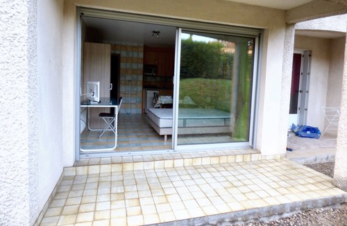 Brioude Apartment | Homerez - Amazing studio for 2 ppl. with terrace at Brioude