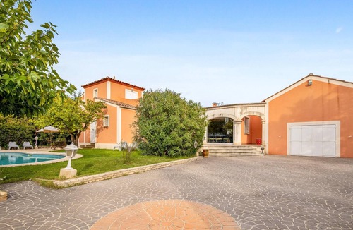 Cournonterral Villa | Homerez - Amazing villa 12 km away from the beach for 11 ppl. with swimming-pool