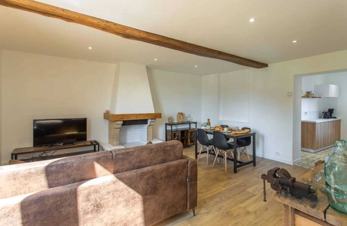 Amiens Apartment | Homerez - Amiens Apartment with Parking