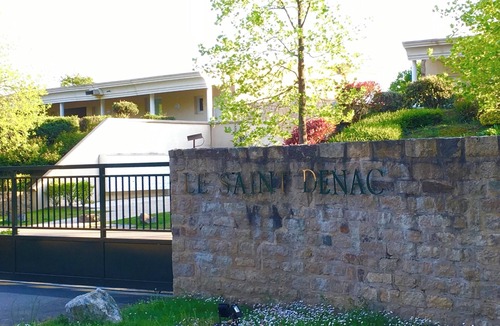 Saint-Andre-des-Eaux Apartment | Homerez - Apartment in Saint-André-des-Eaux