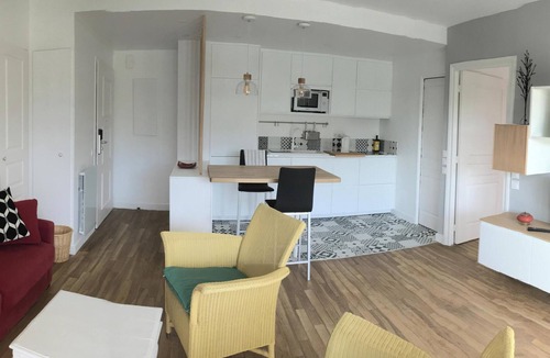 Saint-Andre-des-Eaux Apartment | Homerez - Apartment in Saint-André-des-Eaux