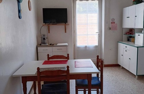 Saint-Martin-de-Hinx Apartment | Homerez - Apartment - Saint-Martin-de-Hinx