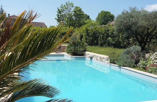 Castera-Lectourois Apartment | Homerez - Apartment in Castéra-Lectourois