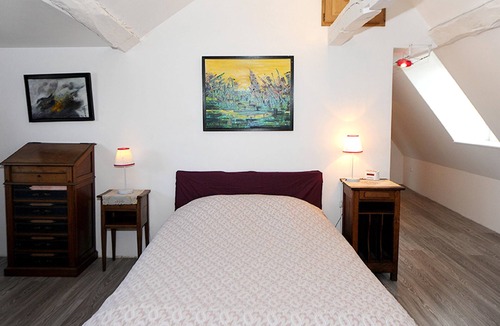 Vernou-sur-Brenne Apartment | Homerez - Apartment in Vernou-sur-Brenne