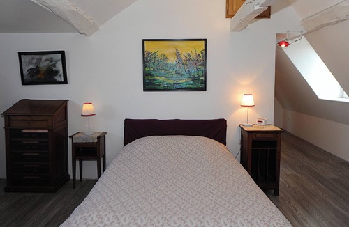 Vernou-sur-Brenne Apartment | Homerez - Apartment in Vernou-sur-Brenne