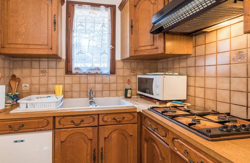 Banyuls-sur-Mer Apartment | Homerez - Apartment Banyuls, pool