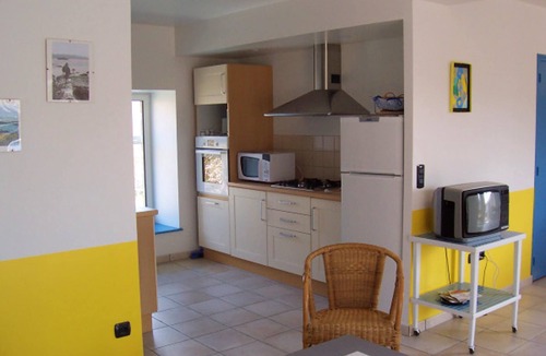 Dragey-Ronthon Apartment | Homerez - Apartment in Dragey-Ronthon