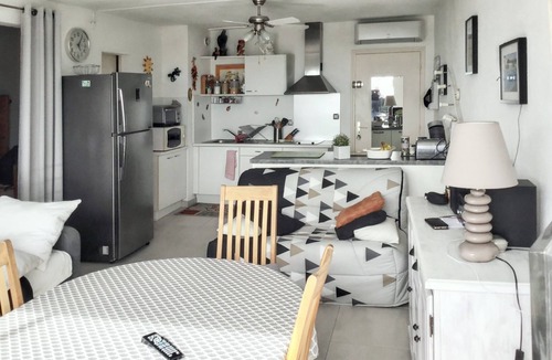 Le Grau-Du-Roi Apartment | Homerez - Apartment in Le Grau-du-Roi