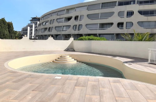 Le Grau-Du-Roi Apartment | Homerez - Apartment in Le Grau-du-Roi