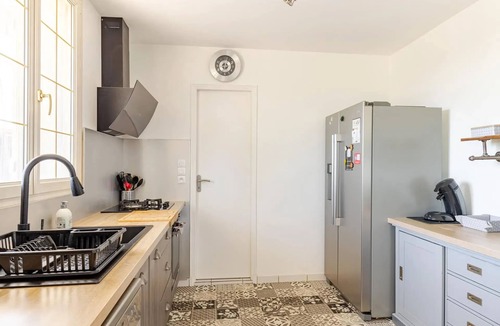 Poulan-Pouzols Apartment | Homerez - Apartment Poulan-Pouzols