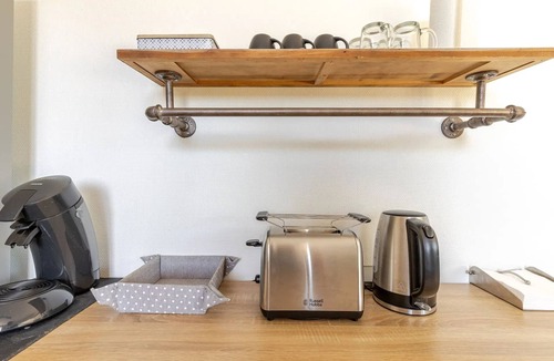 Poulan-Pouzols Apartment | Homerez - Apartment Poulan-Pouzols