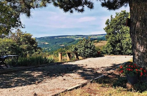 Saint-Beauzely Apartment | Homerez - Apartment near Saint-Beauzély.