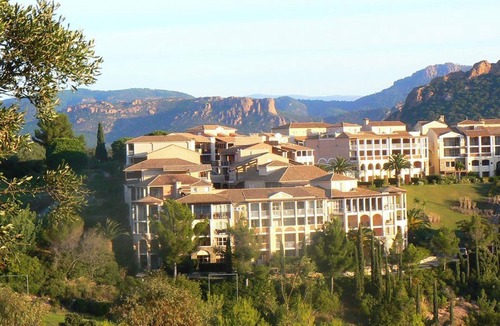 Cap Esterel Apartment | Homerez - Apartment in Agay + Pool