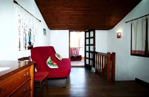 Estavar House | Homerez - Apartment in Estavar