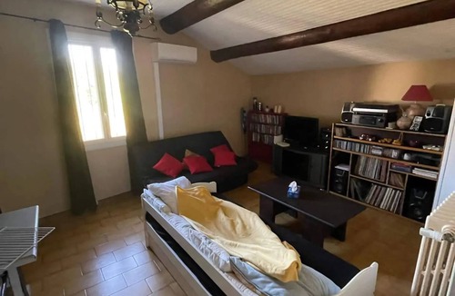 Courthezon Apartment | Homerez - Apartment in Courthézon