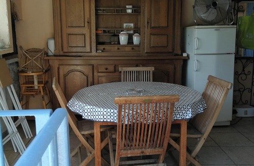 Le Pontet Apartment | Homerez - Apartment in Le Pontet