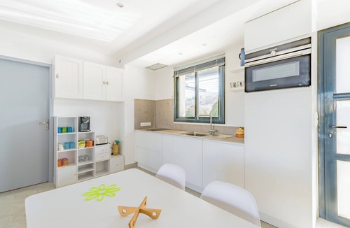 Malaucene Apartment | Homerez - Apartment in Malaucène