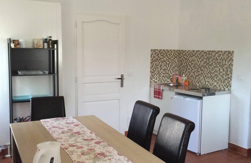Montauriol Apartment | Homerez - Apartment in Montauriol