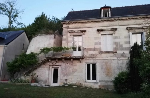 Luynes Apartment | Homerez - Apartment in Luynes, near Tours