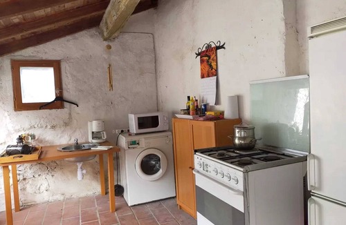 Sauve Apartment | Homerez - Apartment in Medieval Sauve with Terrace View