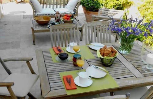 Seillans Apartment | Homerez - Apartment in Seillans