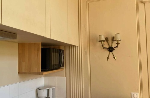 Les Andelys Apartment | Homerez - Apartment Les Andelys