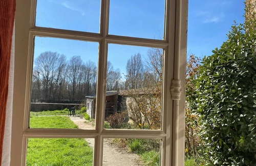 Les Andelys Apartment | Homerez - Apartment Les Andelys