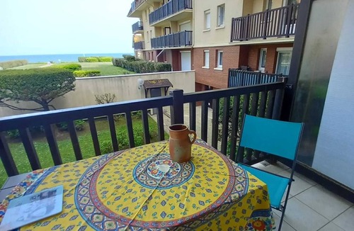 Cabourg Apartment | Homerez - Apartment sea view Cabourg